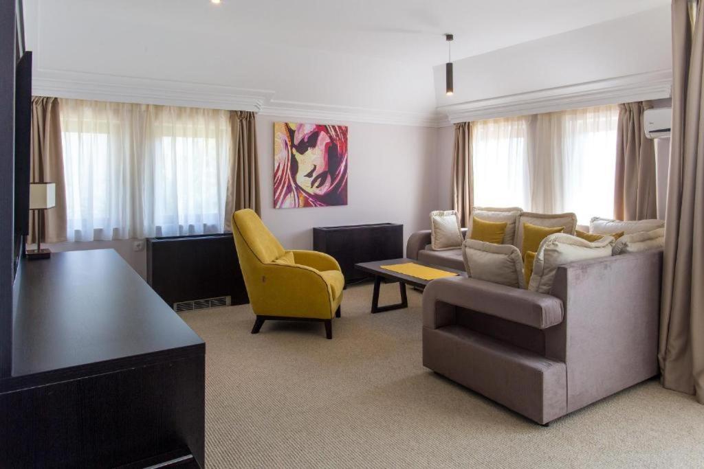 Hotel Swiss Holiday Budva Exterior foto